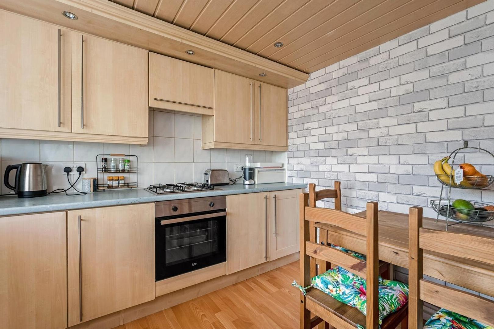 Centrally Situated 1 Bedroom House In Cumbernauld Exterior photo