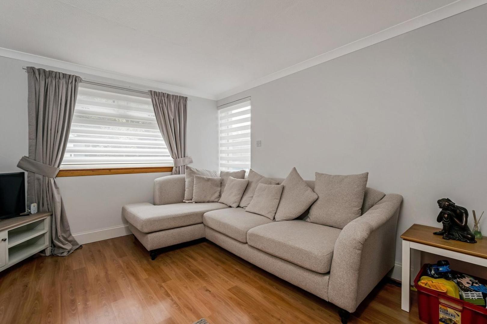 Centrally Situated 1 Bedroom House In Cumbernauld Exterior photo